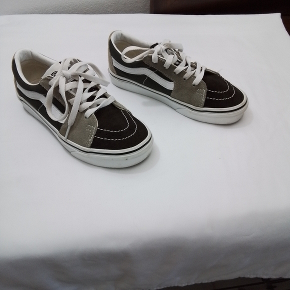 Vans Brown and Tan Sk8 Low. Size 5.5 Women And 4.0 Mens - Picture 2 of 12